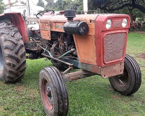 Tractor Fiat 700 e