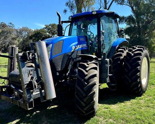 Vendo Tractor New Holland 7.205