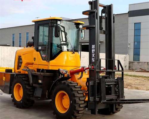 Autoelevador 4X4 3 Toneladas