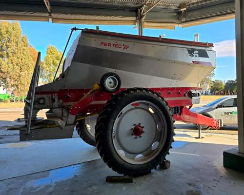 Fertilizadora Fertec Serie 6 F 6500 SET Line con CUB y BZA