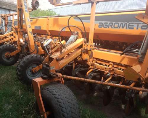Sembradora Agrometal MX3321 sin Alfalfero