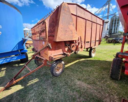 Carro Forrajero Mainero B 370 de 14 M3