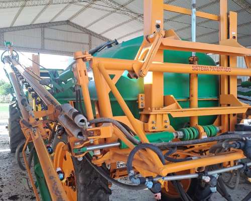 Pulverizador de Arrastre Marca Praba