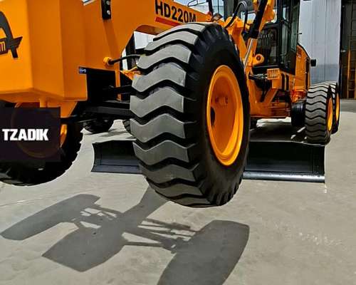 🚜 Motoniveladora Michigan Modelo Hd220m en Tzadik