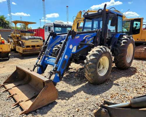 Tractor New Holland Tl95e 4X4 95hp — año 2022 — con Pala