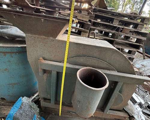 Comederos para Cerdos Inox y Máquinas para Planta Silo