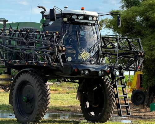 Pulverizadora Metalfor Especial 3200 - 2013