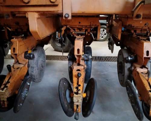 Sembradora Agrometal TX Mega 13 a 52cm