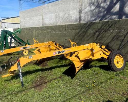 Niveladora de Arrastre N4 Tbeh