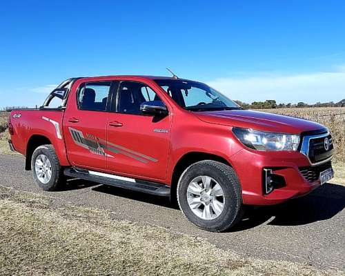 Vendo Toyota Hilux SRV D/C 4X4