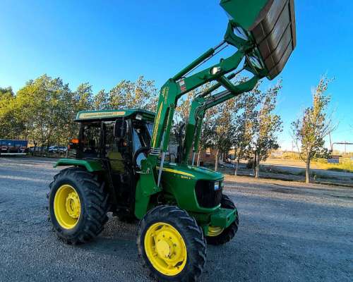 Tractor John Deere 5065 e C/cabina Cerrada y Pala. 446 Hs