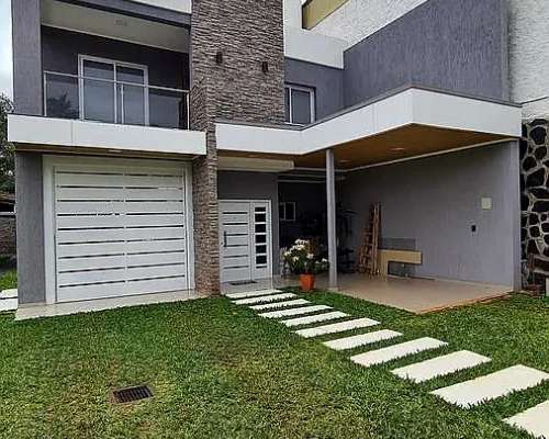 Se Vende Casa Nueva en Obera Misiones con Quincho, Piscina