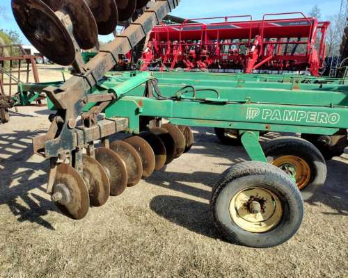 Rastra Pampero de 64 Discos Usada