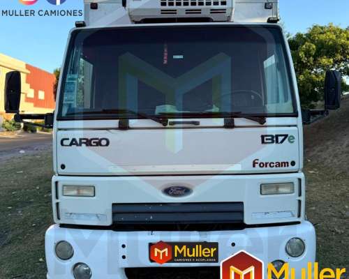 Ford Cargo 1317e Modelo 2011 con Caja y Equipo