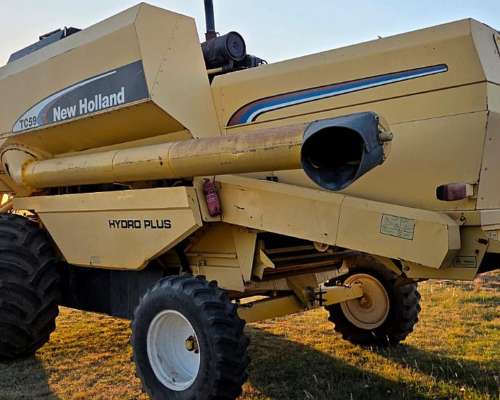 Cosechadora New Holland TC 59 2006 -