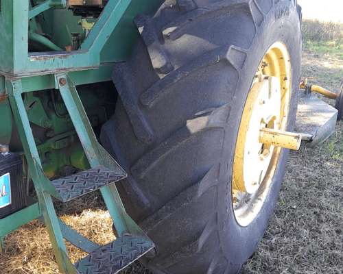 Tractor John Deere 3530 Disponible