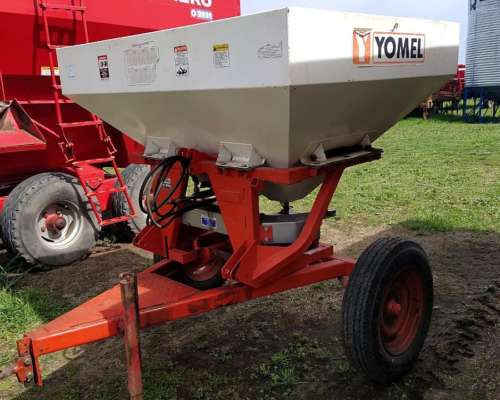 Fertilizadora de Arrastre Yomel RDA1050