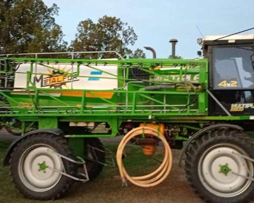 Pulverizadora Metalfor M2800 Usada en Excelente Estado