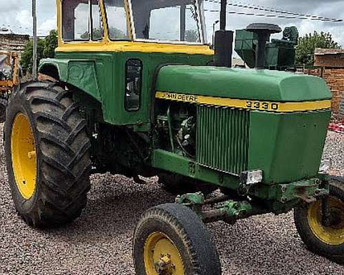 John Deere 3330 con Pinche, muy Bueno