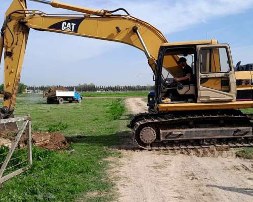 Excavadora Caterpillar 320 BL con Oruga . Zona Norte BS AS