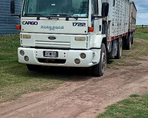 Ford 1722 2004 A/A con Carroceria