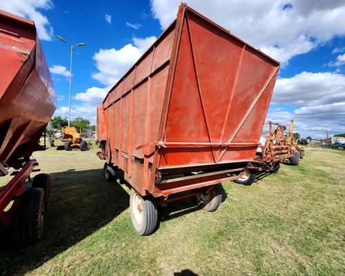 Carro Forrajero Mainero B 370 de 14 M3