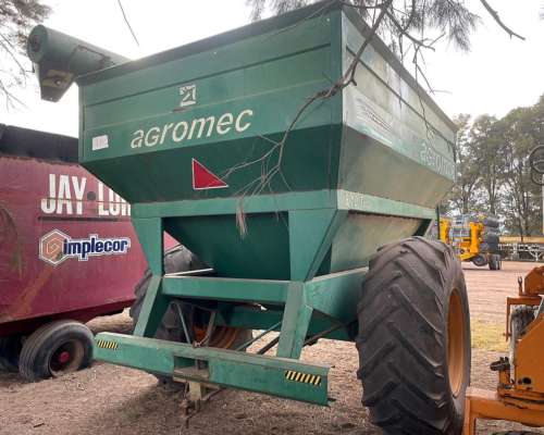 Tolva Agromec 10tn Neumativa