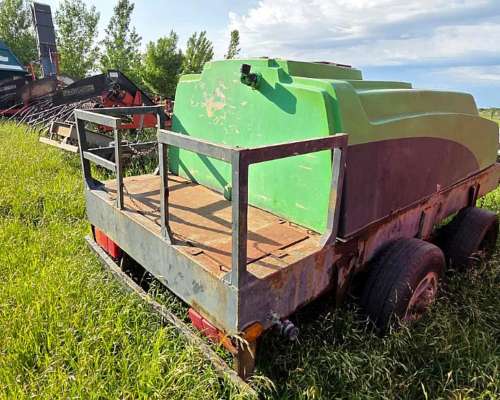 Acoplado Balancín con Tanque de 3200 Litros