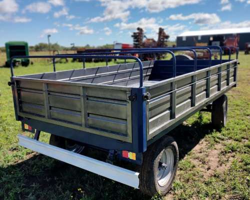 Acoplado Playo 4 X 2 Mts con Barandas Volcables