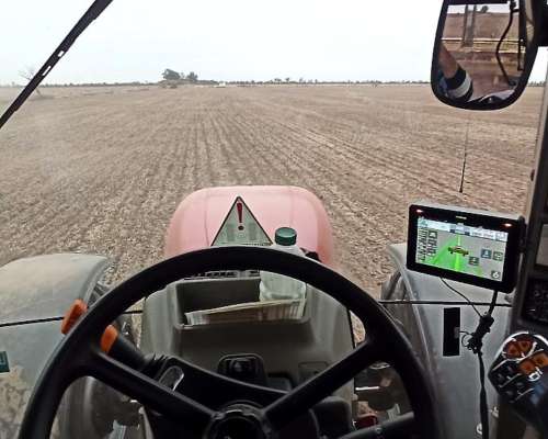 Case Puma 205 con Sembradora