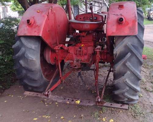 Tractor Hanomag R35 con Levanté 3 Puntos - Año: 1955 - Agroads