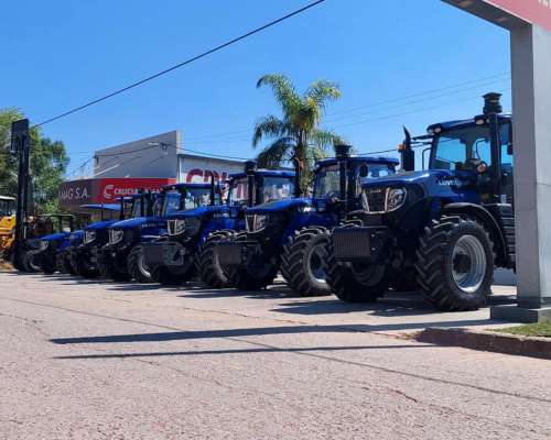 Tractor Lovol TR 1504 - 150 HP. Transmisión Carraro 16x16