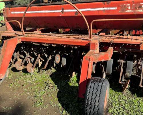 Sembradora Grano Fino Tanzi 4300