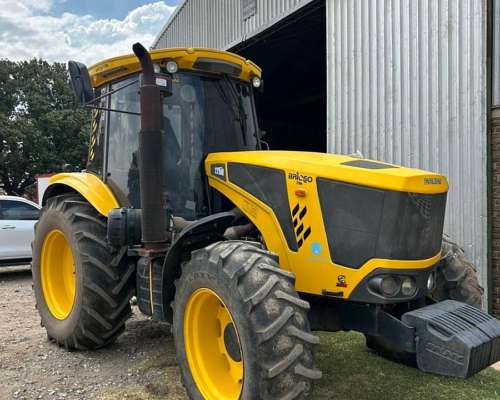 Tractor Brioso 215ie de 215 HP