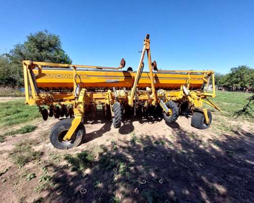 Sembradora Agrometal Mx33, 33 a 21 para Fina a Chorrillo