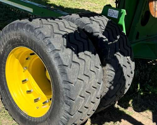 Sembradora John Deere - 1745