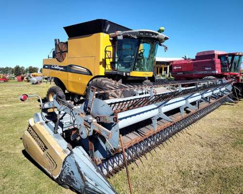 Cosechadora Challenger 660. con Draper 35 Pies