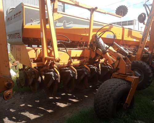 Sembradora Agrometal MX3321 sin Alfalfero