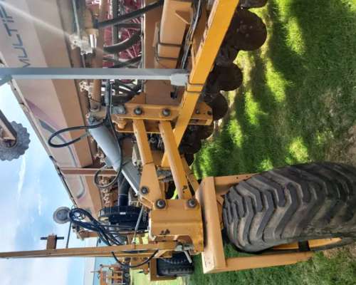 Sembradora Fabimag de 14 a 52 Neumatica Matermacc Usada