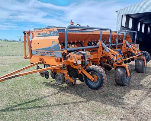 Agrometal TX Mega Neumática Impecable año 2005 13 a 52