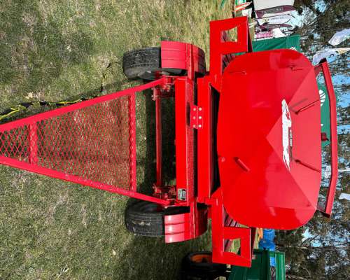 Acoplado Conese 3000 Litros con Baulera