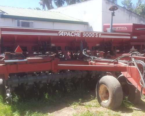 Sembradora Apache 9000 25/35 y 25/17.5