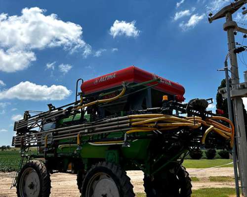 Fertilizadora Metalfor 3200 con Altina