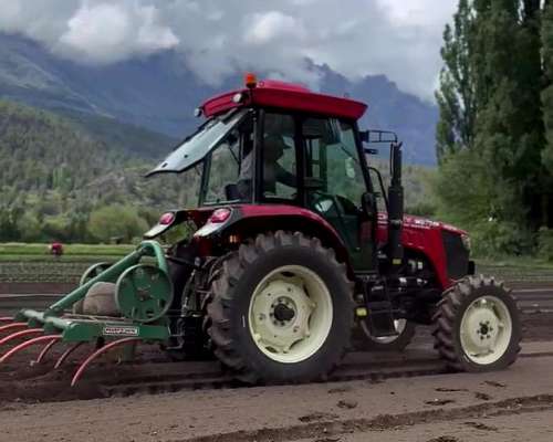 Tractor Agro Chery RK704 de 70 HP Chino Motor Perkins