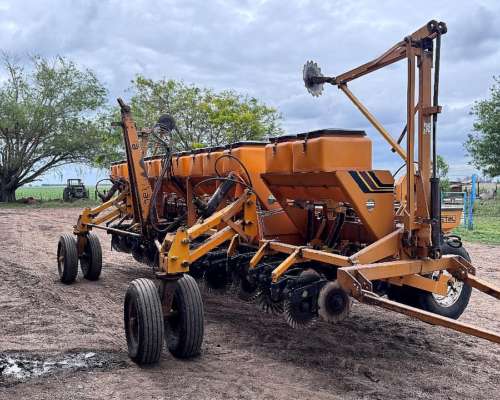 Sembradora Agrometal TX3 .