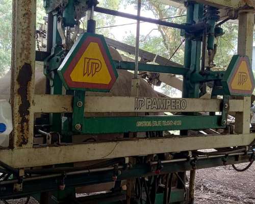 Pulverizador de Arrastre Marca Pampero.
