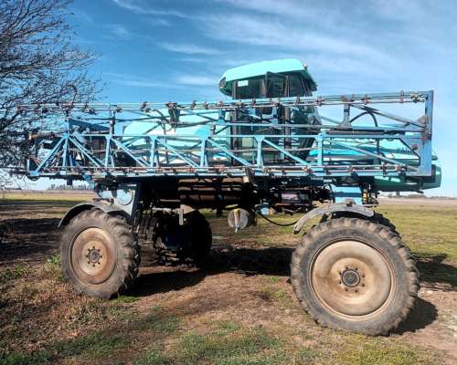 Fumigadora Autopropulsada Montana 2750 Lts.