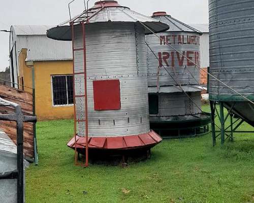 Silo Comedero Autoconsumo Móvil
