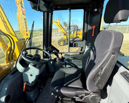 Pala Cargadora Toolking TK 946 Balde 2.2 M3 - Motor 120 HP