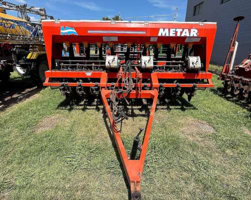 Sembradora Metar 4200 año 2015